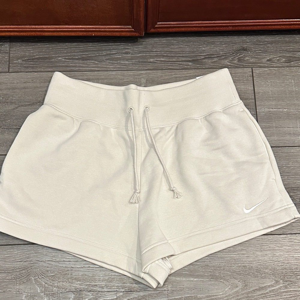 Nike women’s shorts